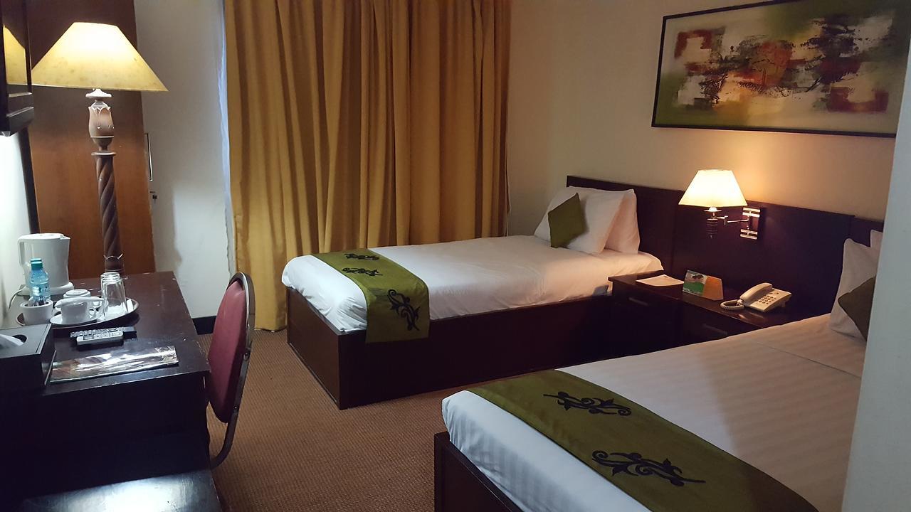 Grand Tembaga Hotel Timika Kültér fotó