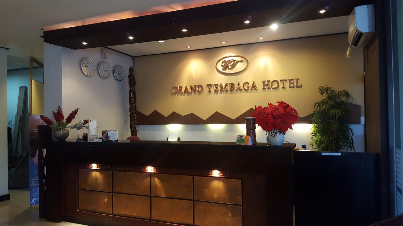 Grand Tembaga Hotel Timika Kültér fotó