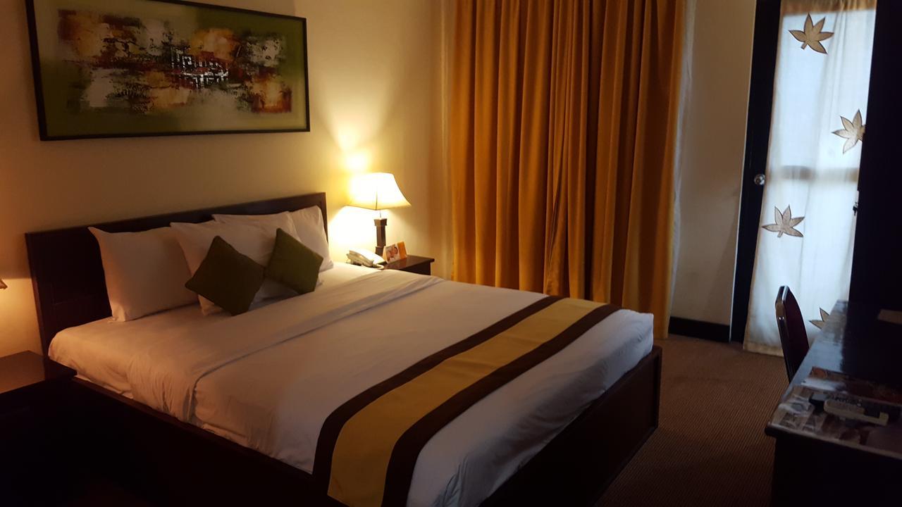Grand Tembaga Hotel Timika Kültér fotó