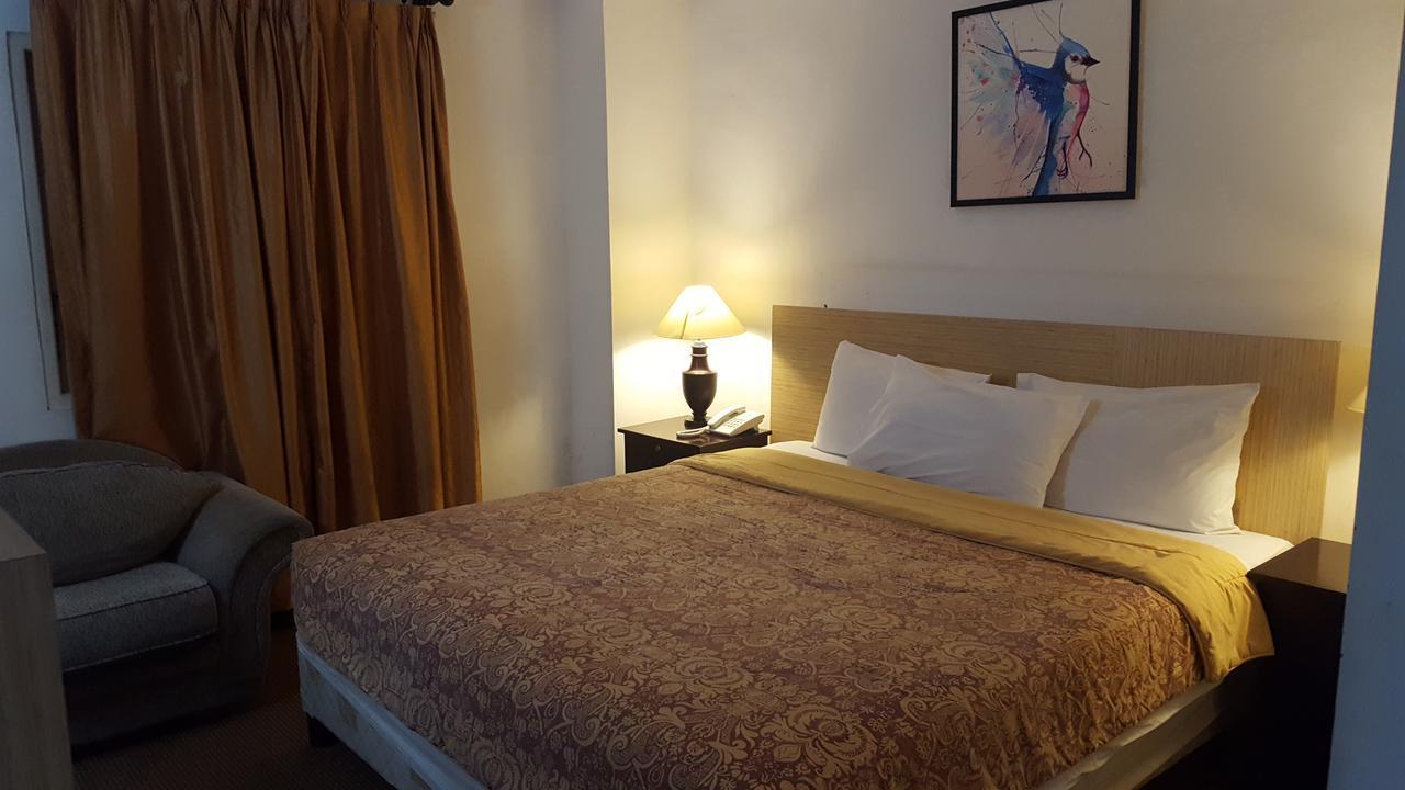 Grand Tembaga Hotel Timika Kültér fotó