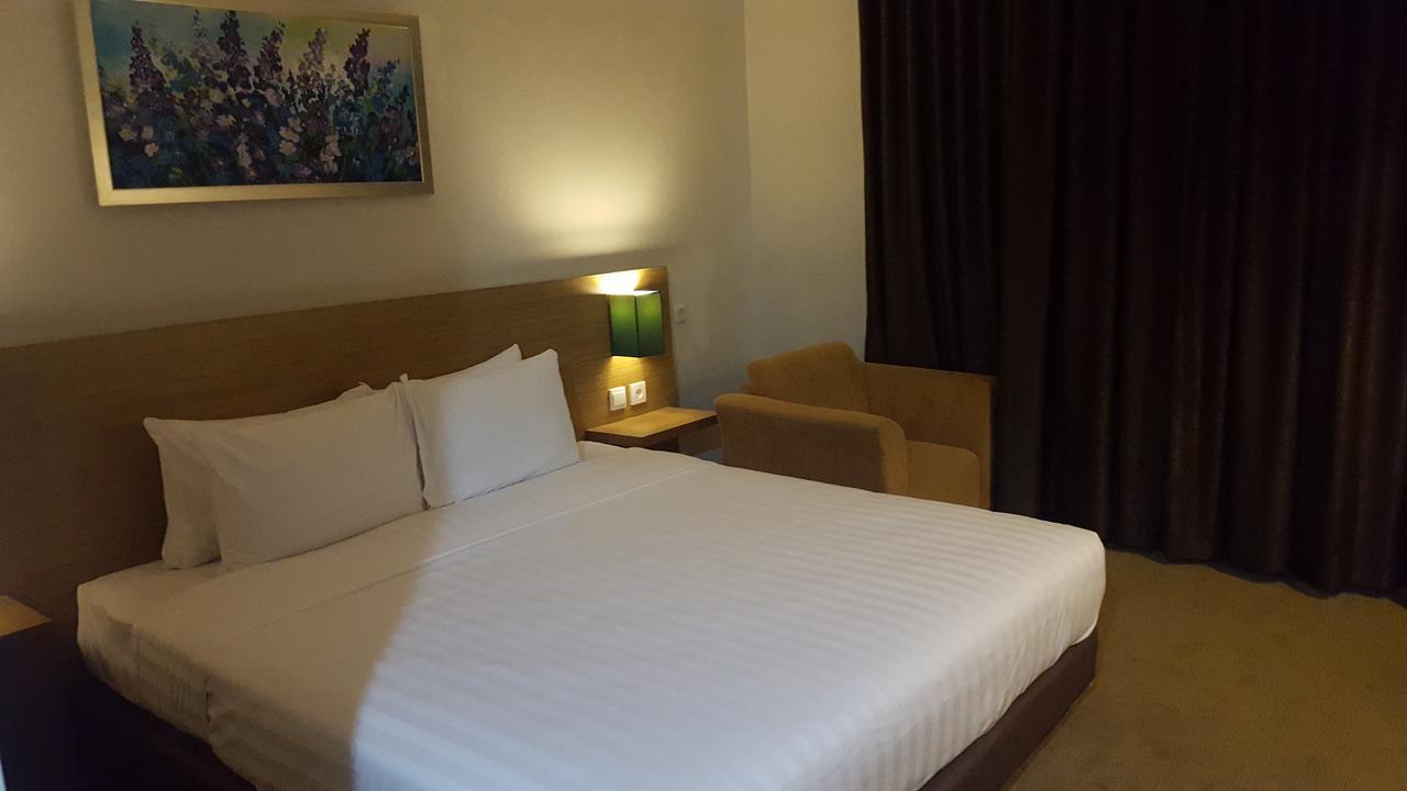 Grand Tembaga Hotel Timika Kültér fotó