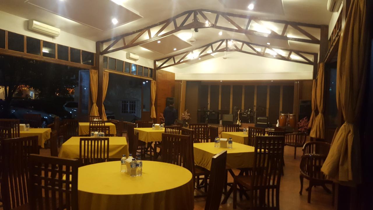 Grand Tembaga Hotel Timika Kültér fotó