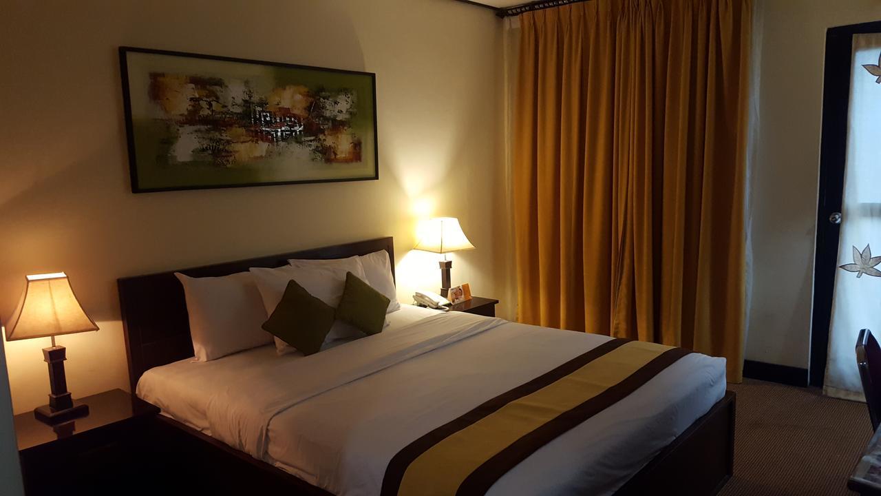 Grand Tembaga Hotel Timika Kültér fotó